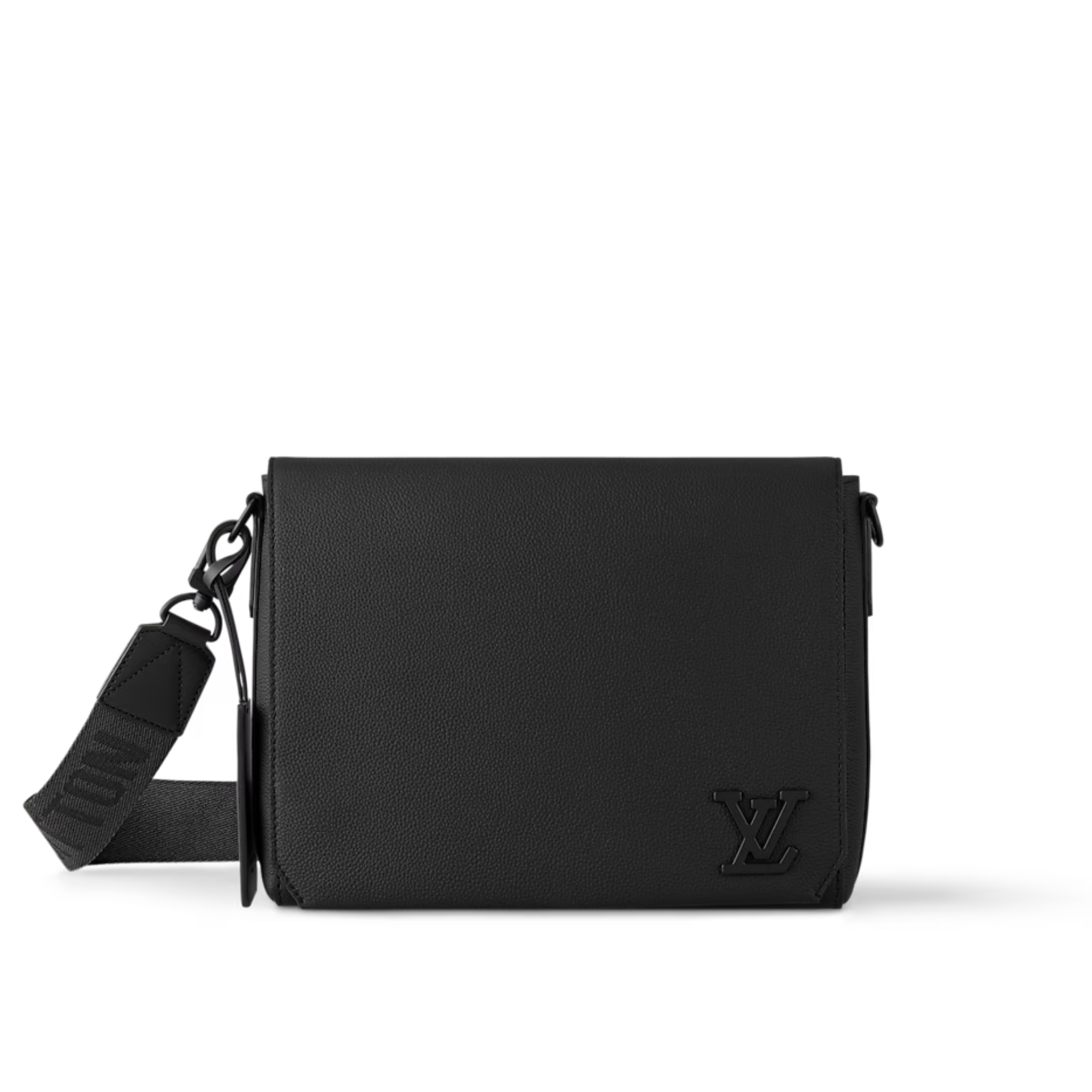 Louis-Vuitton-District-Pm-Bag-Black-26Cm-M30850.png